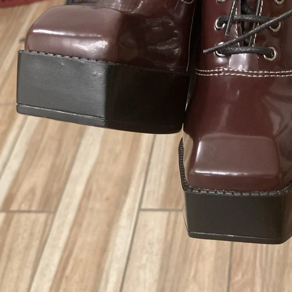 Gianni Bini Women's
Mazzen Oxford - Picture 6 of 8